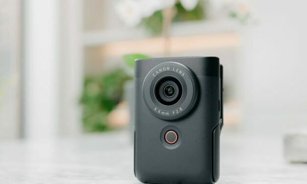 Canon’s First Vlogging-Specific Compact Camera